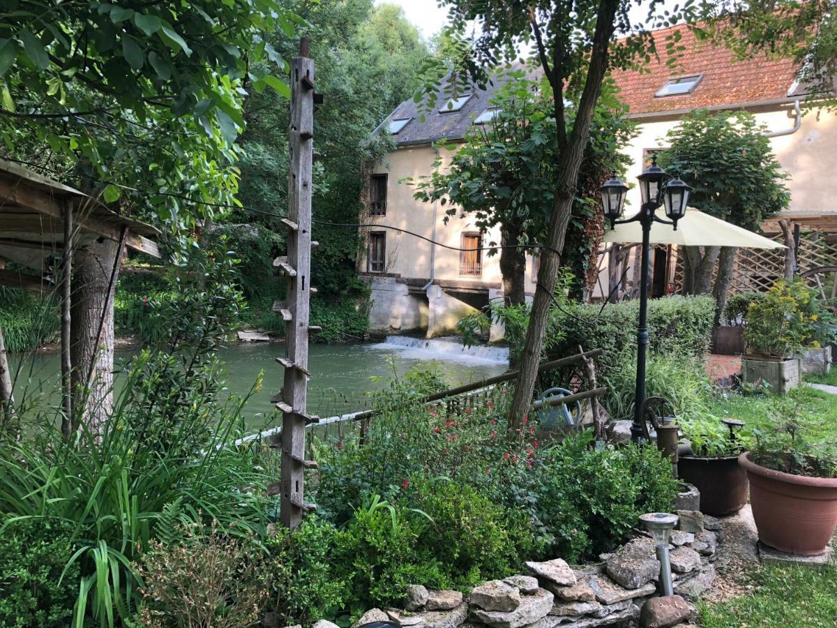 La Residence Du Moulin Sainte-Maure Bagian luar foto